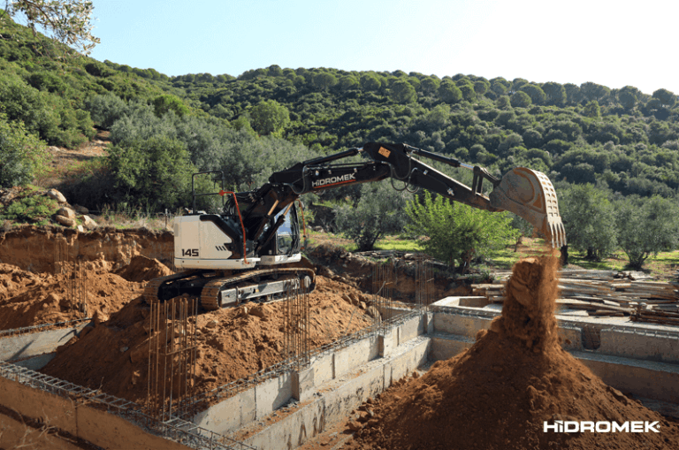 Excavadora sobre orugas HIDROMEK HMK145LCSR-H4