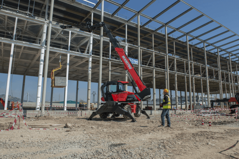 Manipulador telescópico rotativo MANITOU MRTX1845