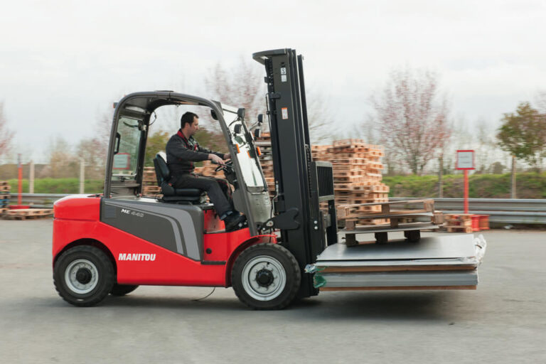 Montacargas eléctrico MANITOU ME440